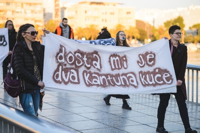 Traži udana ljubavnika žena LJUBAVNI DETEKTIV